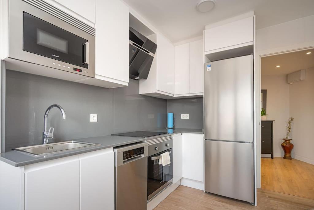 Myhousespain - Moderno Piso Frente Al Mar 希洪 外观 照片