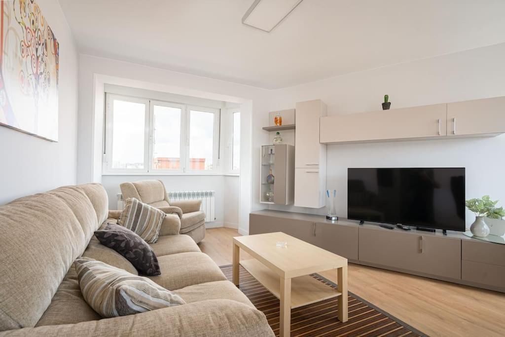 Myhousespain - Moderno Piso Frente Al Mar 希洪 外观 照片